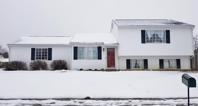 property at 2301 Centennial Ct E
