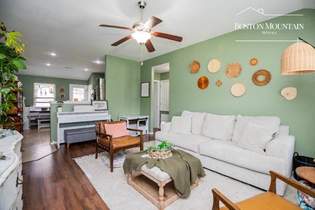 1121 Apollo Dr in Fayetteville, AR - Building Photo - Building Photo