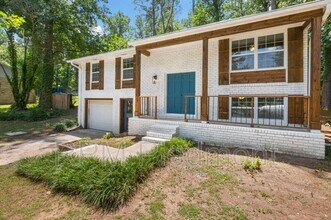 2966 Fern Valley Dr SW in Marietta, GA - Building Photo - Building Photo