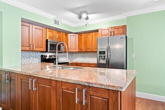 140 Yacht Club Way in Hypoluxo, FL - Building Photo - Building Photo