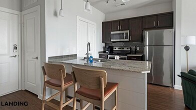 4300 Cromwell Dr, Unit 1212 in Kyle, TX - Building Photo - Building Photo