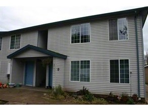 3rd Street Apartments in Turner, OR - Building Photo - Building Photo