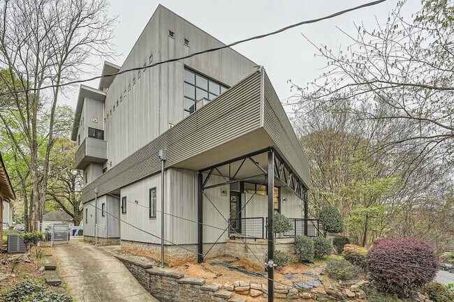 property at 1024 Hemphill Ave NW