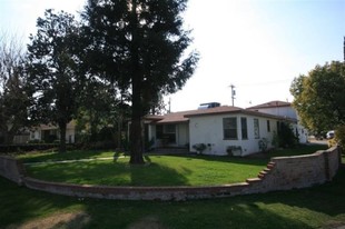 2230 Alta Vista Dr Apartments