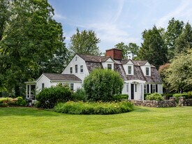 61 Old Litchfield Rd in Washington, CT - Building Photo