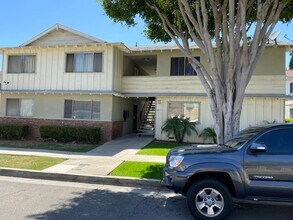 641 Warne St, Unit B in La Habra, CA - Building Photo - Building Photo