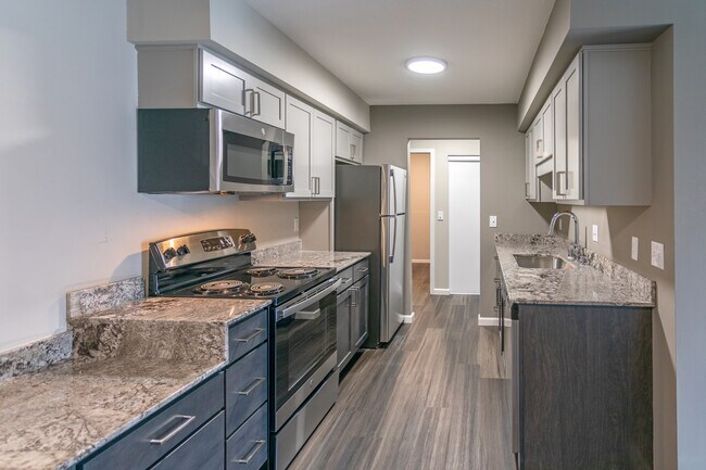 Heatherwood Apartments | MODERNIZED LIVING in West St. Paul, MN - Building Photo - Interior Photo
