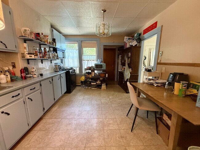 392 Windsor St, Unit 1