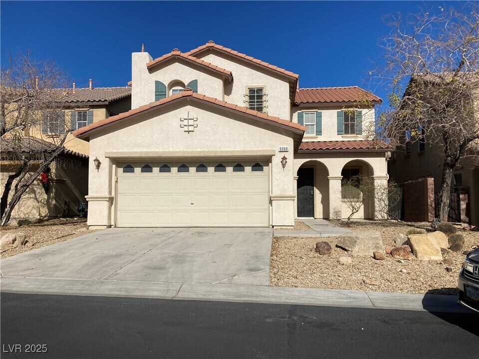 9068 W Palomino Park Ct in Las Vegas, NV - Building Photo