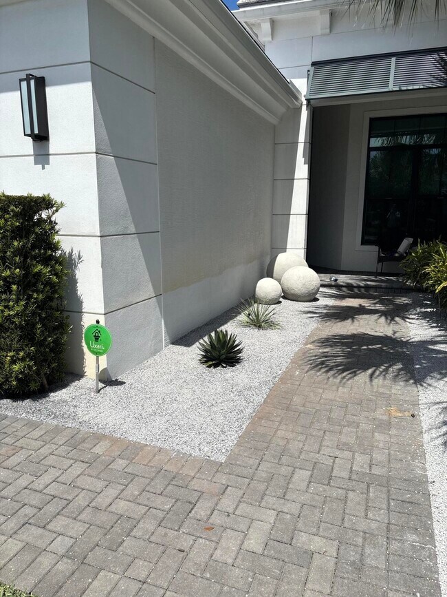 13673 Artisan Cir in Palm Beach Gardens, FL - Building Photo - Building Photo