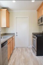 637 Enright Ave in Santa Clara, CA - Foto de edificio - Building Photo