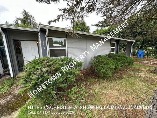 613 Primrose Ln SE