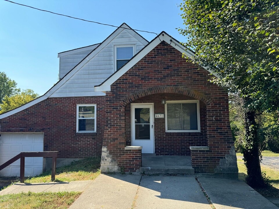 4631 Foley Rd in Cincinnati, OH - Building Photo