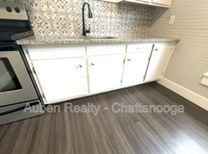 5714 Tennessee Ave in Chattanooga, TN - Building Photo - Building Photo