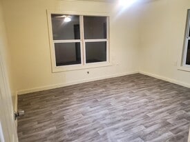 328 Elks Dr in San Antonio, TX - Building Photo