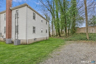 17 Artic St in Greenwich, CT - Building Photo - Building Photo