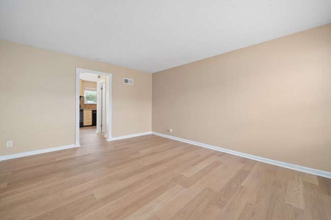 447 Olian Dr in Hazelwood, MO - Foto de edificio - Building Photo