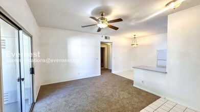 5655 E Sahara Ave in Las Vegas, NV - Building Photo - Building Photo
