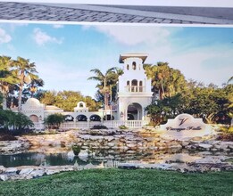 21-45 NW Padova St in Port St. Lucie, FL - Foto de edificio - Building Photo