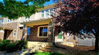 17333 E Kansas Pl in Aurora, CO - Building Photo