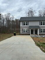 566 Kirk St in China Grove, NC - Building Photo