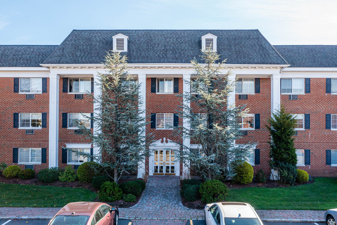 Summit House in West Orange, NJ - Building Photo