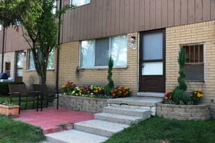 Shelby Oaks & Fox Lane Apartments