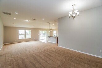 15825 Tisons Blf Rd in Jacksonville, FL - Building Photo - Building Photo