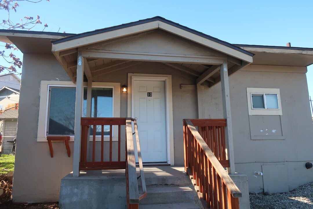 220 Methow St in Wenatchee, WA - Building Photo