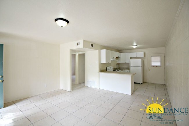 210 Dates Ave NW in Fort Walton Beach, FL - Building Photo - Building Photo