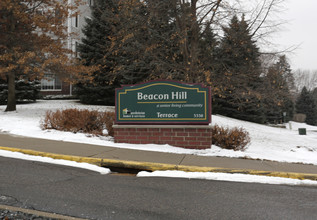 Beacon Hill in Minnetonka, MN - Building Photo - Building Photo