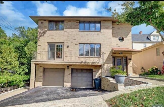 property at 531 Day Ave