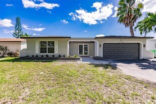 10760 NW 29th Manor in Sunrise, FL - Building Photo
