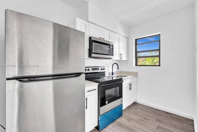 1027 SW 3rd St in Miami, FL - Building Photo - Building Photo