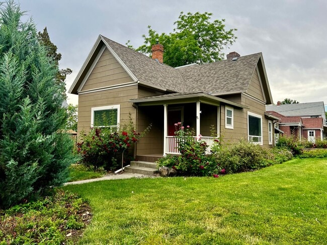 property at 123 NW 7th St