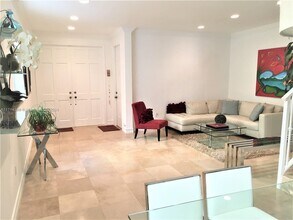 3034 Indiana St in Miami, FL - Foto de edificio - Building Photo