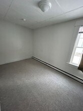 96 School St in Manchester, NH - Building Photo - Building Photo