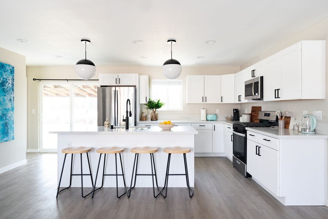 6407 Richard St in San Diego, CA - Building Photo