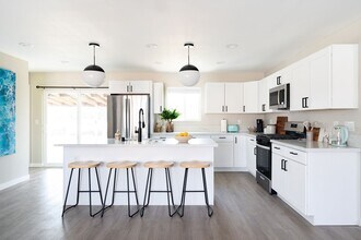 6407 Richard St in San Diego, CA - Building Photo - Building Photo