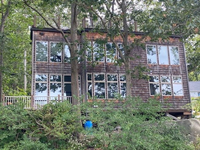 54 Woodward Ave in Gloucester, MA - Building Photo - Building Photo