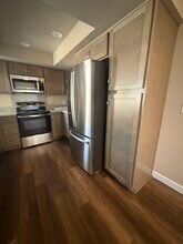 5095 W Kadota Ave in Fresno, CA - Foto de edificio - Building Photo