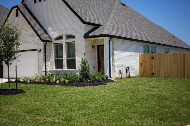 18532 Burch Crk Ln in Magnolia, TX - Foto de edificio - Building Photo