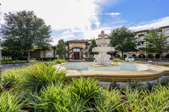 Valencia Luxury Condominiums in Jacksonville Beach, FL - Building Photo - Building Photo