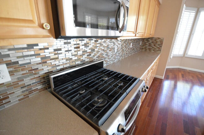 property at 642 W Raven Dr