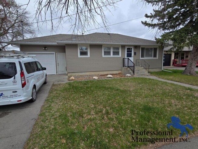 property at 2025 Burlington Ave