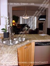 13727 SW Hazel St in Beaverton, OR - Foto de edificio - Building Photo