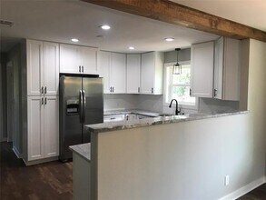 7888 Pin Oak Rd in Franklin, TX - Building Photo - Building Photo