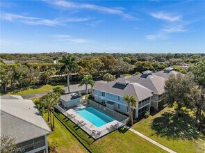 500 Misty Pines Cir in Naples, FL - Foto de edificio - Building Photo
