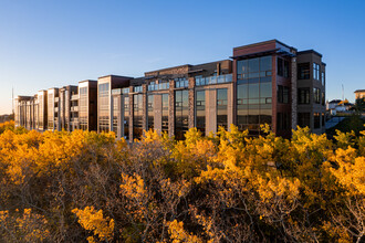 The Views in Calgary, AB - Building Photo - Building Photo