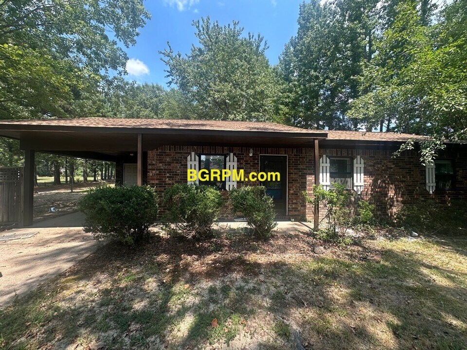 423 Honeysuckle Ln in Cabot, AR - Foto de edificio